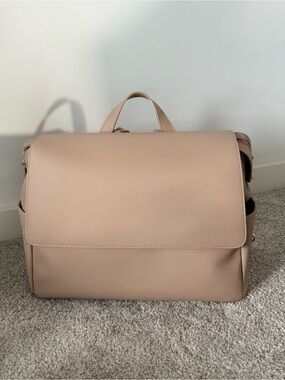 Mina Baie Winnie Midi in Sand Backpack
